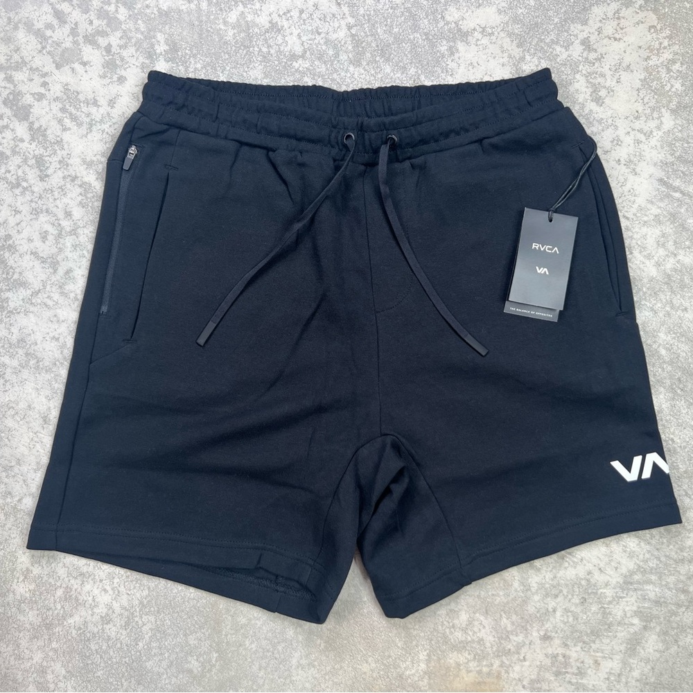 RVCA TECH FLEECE ELASTIC WAIST SHORTS
